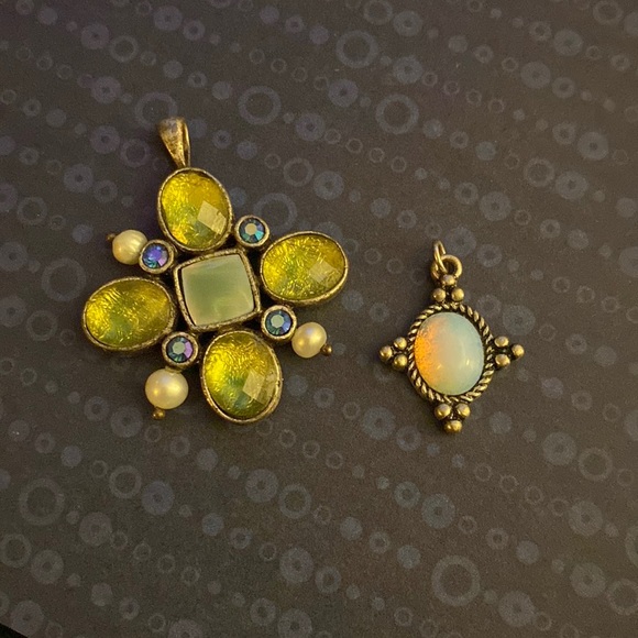 Lot of Green/blue stone and iridescent opal stone pendants - Picture 1 of 5